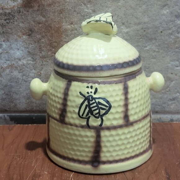 Vintage House of Webster Ceramic Beehive Jar - Picture 1 of 11